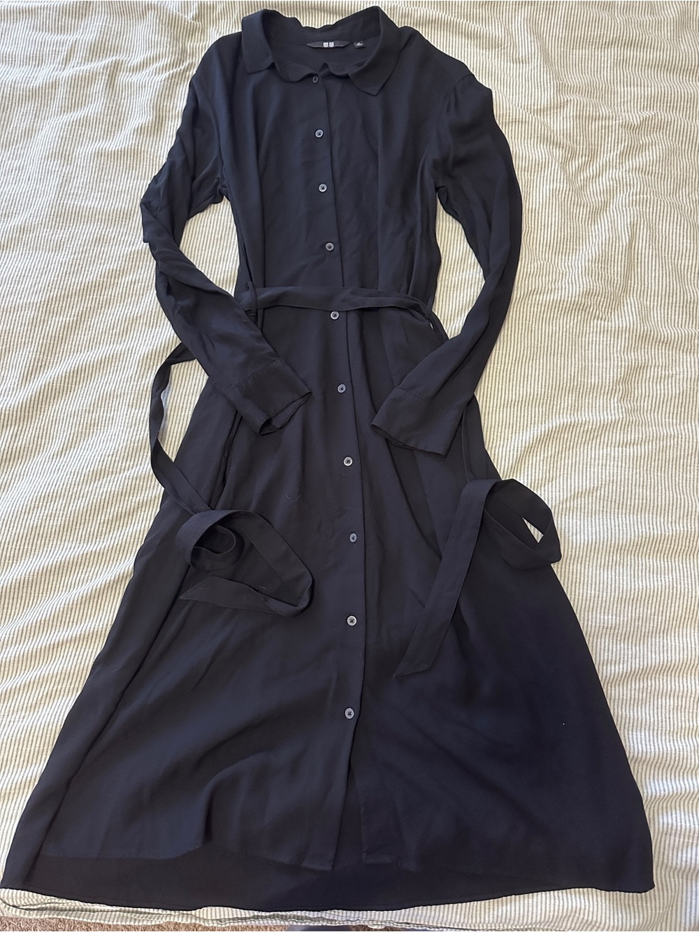 Uniqlo Black Long Sleeve Button-Front Shirt Dress with Tie Waist
